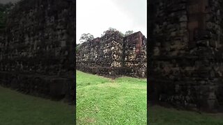 ANCIENT TERRACE OF ANGKOR THOM SITE