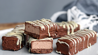 How to make cheesecake chocolate bars