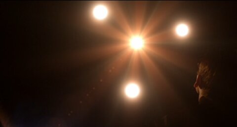 BLACK UFOs CHARIOTS OF GOD ANGELS A BALL OF METAL GLOWING WHITE PLASMA ILLUMINATED SHIPS🕎 Jude 1;14