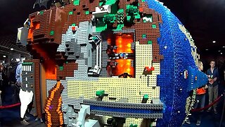 LEGO MINECRAFT PLANET GLOBE