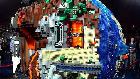 LEGO MINECRAFT PLANET GLOBE