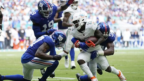 De'Von Achane and Tyreek Hill, Power Miami Dolphins to 31-16 Victory Over New York Giants