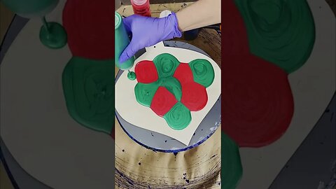 Big Christmas Ornament Pour