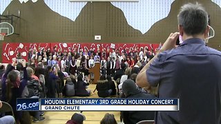 Houdini Elementary students sing at holiday concert
