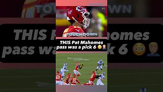 PATRICK MAHOMES PASS ENDS UP A PICK 6 AFTER RECEIVER DROPS THE BALL 😳🤦🏼‍♂️ #nfl #chiefs #shorts