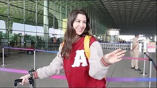Giorgia Andriani Fly From Mumbai Spotted At Airport