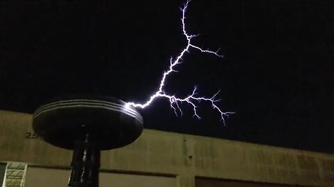 40 Foot Tesla Coil Demo