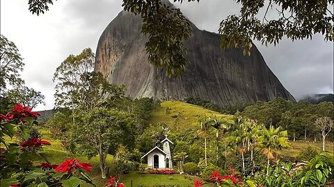 A Rota do Lagarto Em Pedra Azul