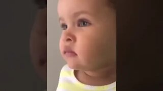 ELA E MUITO DESCONFIADA #infantil #crianças #bebe #brincadeira #viral #shorts