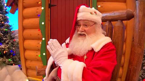 Bass Pro Shop Santa prays with Texas boy