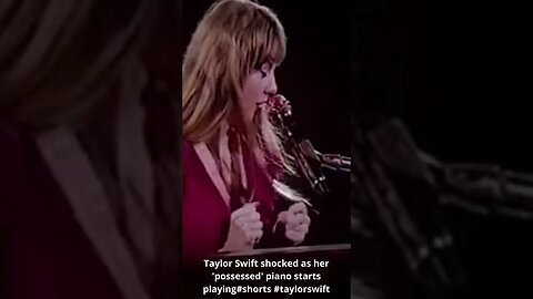 Taylor Swift shocked as her 'possessed' piano starts playing#shorts #taylorswift