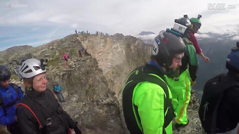 69 Base Jumpers battono il record del mondo in Norvegia!