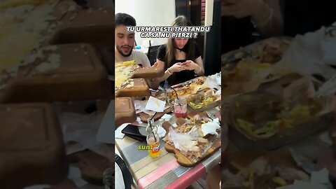 CINE MA URMARESTE PE TIKTOK PRIMESTE UN BURGER OGM X5 #oguritamica #manaciosul #food