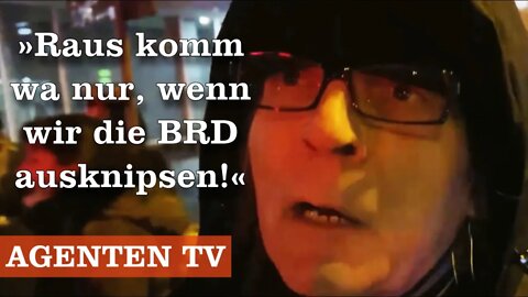 SPIEGEL TV interviewt Agent 00 Bielefeld in Köln #K1701