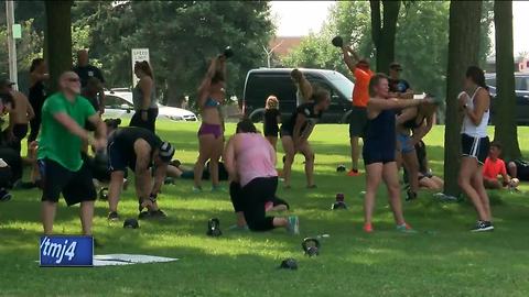 Hundreds participate in workout for fallen Milwaukee Police Department officers