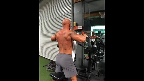 Back Day - Hammer Strength Rows to Build Your Back