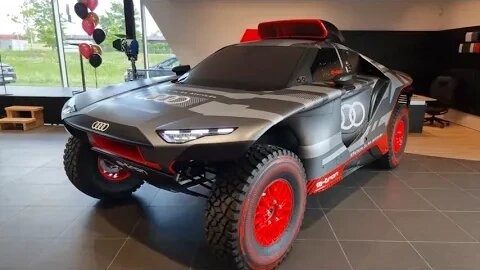 Brutal Audi RS Q e-tron fully electric Dakar-monster for 14 day race in the desert [4k 60p]