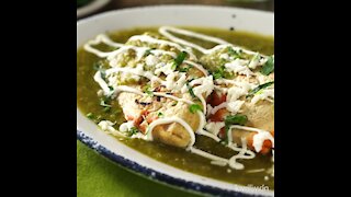 Tlacoyos Ahogados de Chicharrón