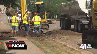 Large Leawood water main break closes 119th St.