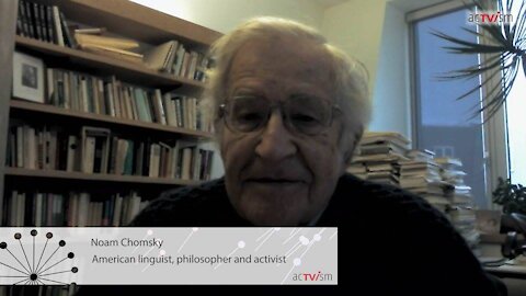 Noam Chomsky: Media, NATO, ISIS, Free Trade Agreements & Humanity