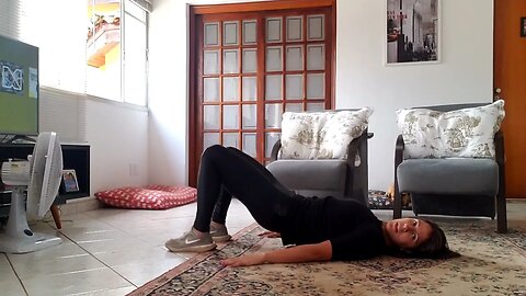 Exercício em casa: elevação de Quadril para glúteos | Exercise at home: Hip lift for glutes