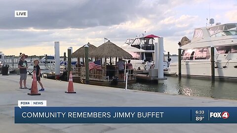 'It's 5 O'clock Somewhere," FMB Tiki Bars remember Jimmy Buffett with boat parade