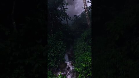 linda cachoeira