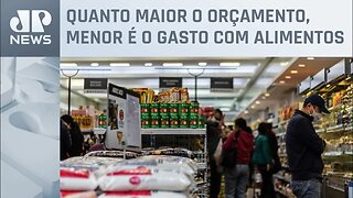 Classes D e E gastam mais da metade do salário com alimentação, mostra estudo