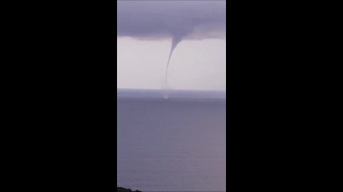Incredibly massive waterspout captured on camera