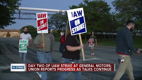 Contract talks between GM, union continue is second day of strike