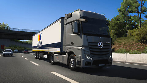 Mercedes Actros Hauls Furniture Across Germany in Euro Truck Simulator 2