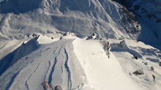 Un skieur dévale les pentes au cœur des majestueuses Alpes