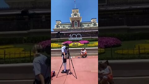 Disneyland…the happiest place on earth 😂#crazyvideo #disneyland #photo #fyp