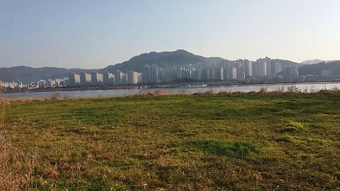 A view of the city from the natural park.