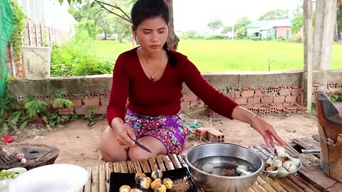 Cooking Tasty Crispy Balut Duck Eggs