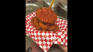 Chili topped onion rings | @chilijohnsca on IG 🙃💲 #shorts