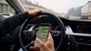 Australia Is Cracking Down On People Who Use Smartphones While Driving