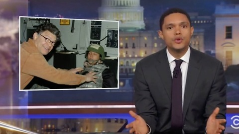 Late Night Comedian Defends Franken; At Least Apology Seems Sincere