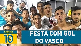 Elenco do Corinthians FAZ FESTA com gol do Vasco sobre Santos!