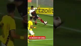 ⚽ Alan Franco tira bola quase emcima da linha e salva o Tricolor de tomar o segundo gol na partida⚽