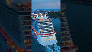 Norwegian Cruise Ship Looks 🤑🤑 at Sunset! #viral #shorts #cruise