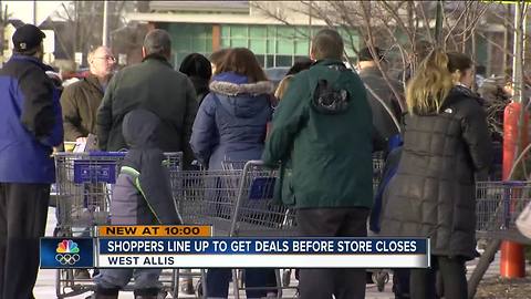 Sam's Club customers flood West Allis store after closing announcement