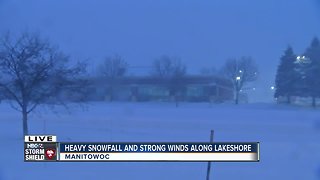Manitowoc snowy and windy morning commute