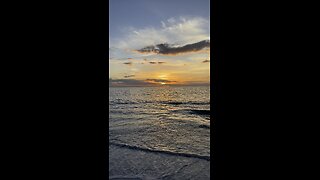 Sunset over Winterberry Beach 4K