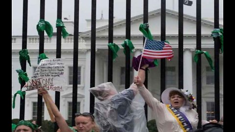 WH Protesters Demand Biden Do More to Defend US Abortion Rights