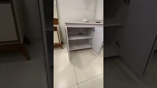 O Aparador Buffet 4 Portas Espelhadas Maria Minas Plac é ideal para decorar a sala de jantar.