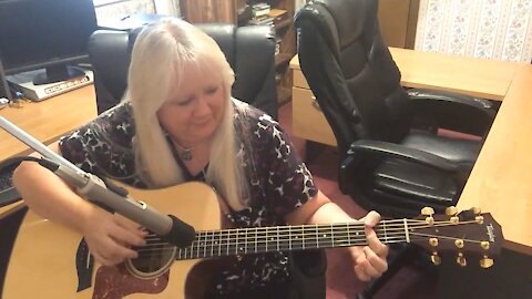 Debbie Whitmer: Uplifted Spirit (video 2 minutes, 48 seconds)