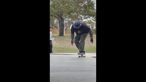 Do a kickflip 🗣️ #skate #skateboarding #fyp #skateboard #Skating #skatelife #cleanNnasty