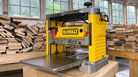 Unboxing my new Dewalt Planer: The DW734