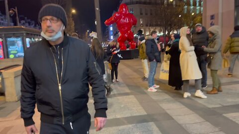 Suite au passage de convois de la liberté aux Champs Elysée à Paris le 12/02/2021